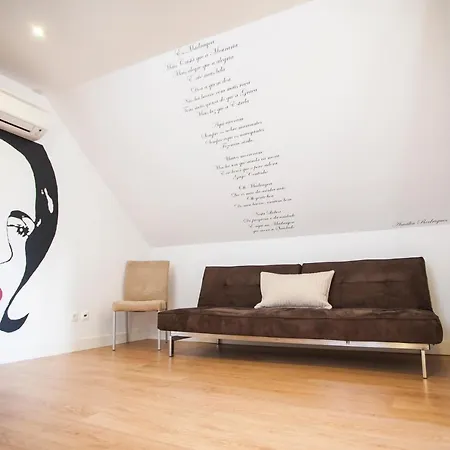 155 - Amalia In Santos * Lisboa