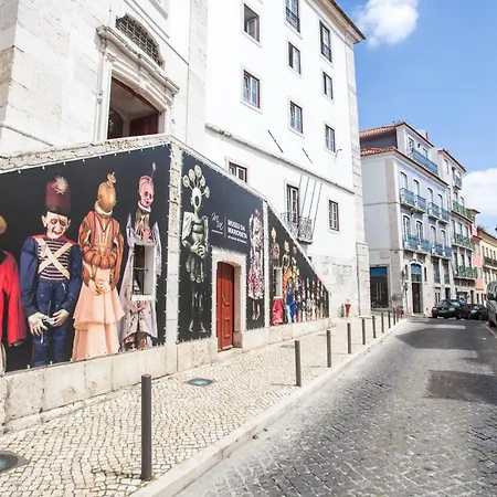 155 - Amalia In Santos Lisboa